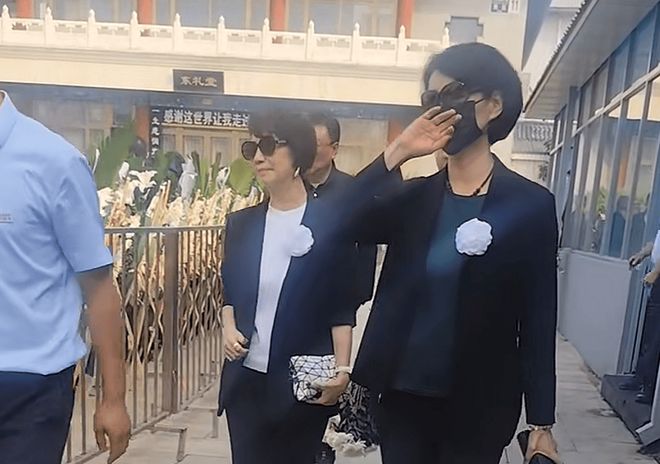 温网首轮看点,德雷珀止步四强美黑马进决赛,大坂火娃争首冠