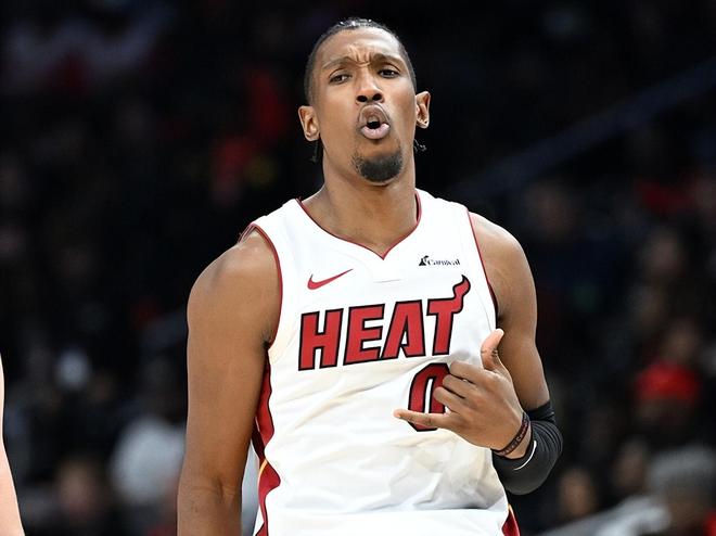 杨瀚森高效13+4+4引热议!外媒盛赞判若两人 调侃他能拿MVP