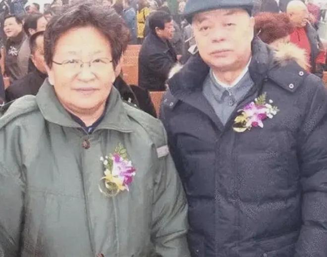 新加坡公开赛:国羽女双会师决赛,贾一凡/张殊贤夺冠