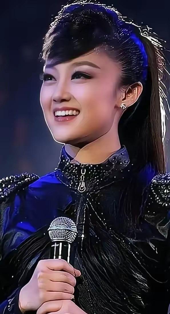 辜负郭士强！靠罚球捡1分+2犯2失误，球迷：你进国家队的意义在哪？