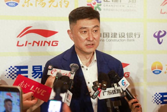 重量级归化有望成申花中锋位置新援，曾是欧联杯金靴，却被辟谣
