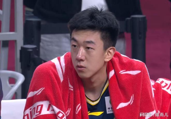 突发！CBA冠军中锋确认被裁，曾是广东队第一克星！