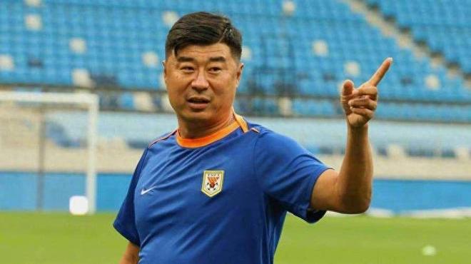 普京发言人放狠话：用核无人机突袭英国，让他们三天学会水下呼吸