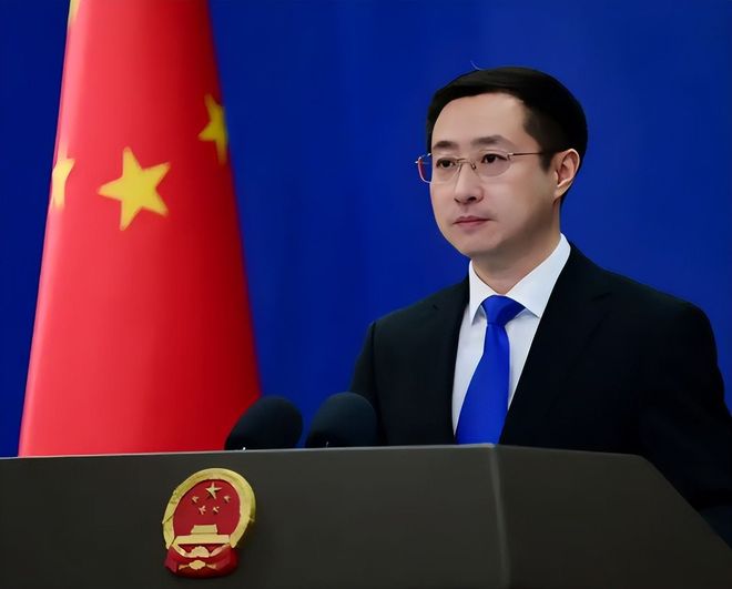 泳渡赛女选手走光画面被直播,承办方致歉