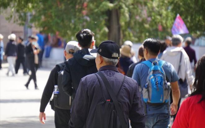 恭喜!31岁中国女排世界冠军入职大学:一代女神谢幕,郎平助她跃升