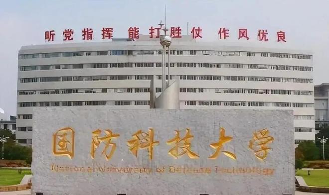 “把儿子当外人整呢”,一根破烂眼镜腿,让人心疼高考男生处境