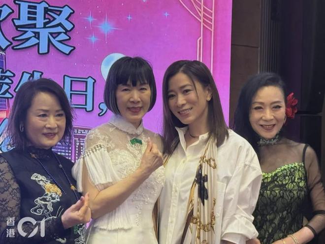 致命打击!巴萨赢球遭重创!弗里克痛失诺坎普大将