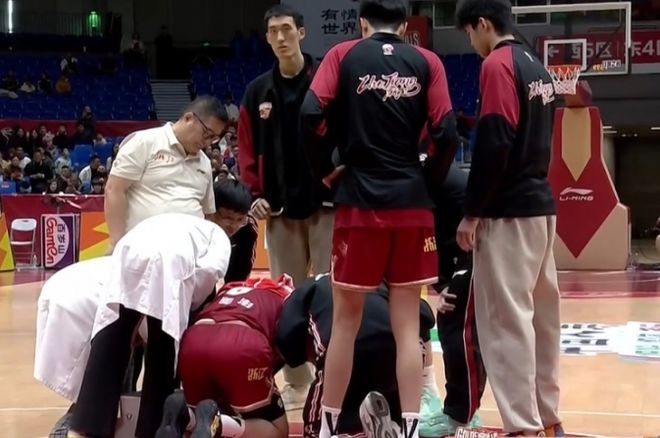 宫鲁鸣:中国女篮训练8周投篮有进步 但不够稳定 终结能力需要提高