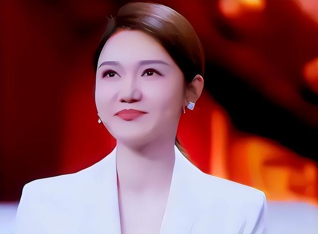 女子回应“儿女都不是亲生”：是我的错我认；否认婚内转移1400万元，称丈夫也有第三者并对自己拳打脚踢，双方都有错，丈夫：没有家暴出轨