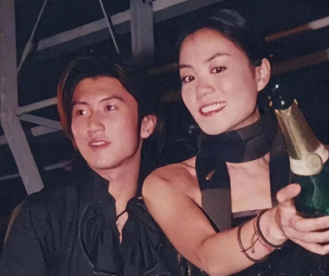 阿昺一哥位子现危机,野兔不敌黑马丢冠,美黑妹躺赢,小郑被看好