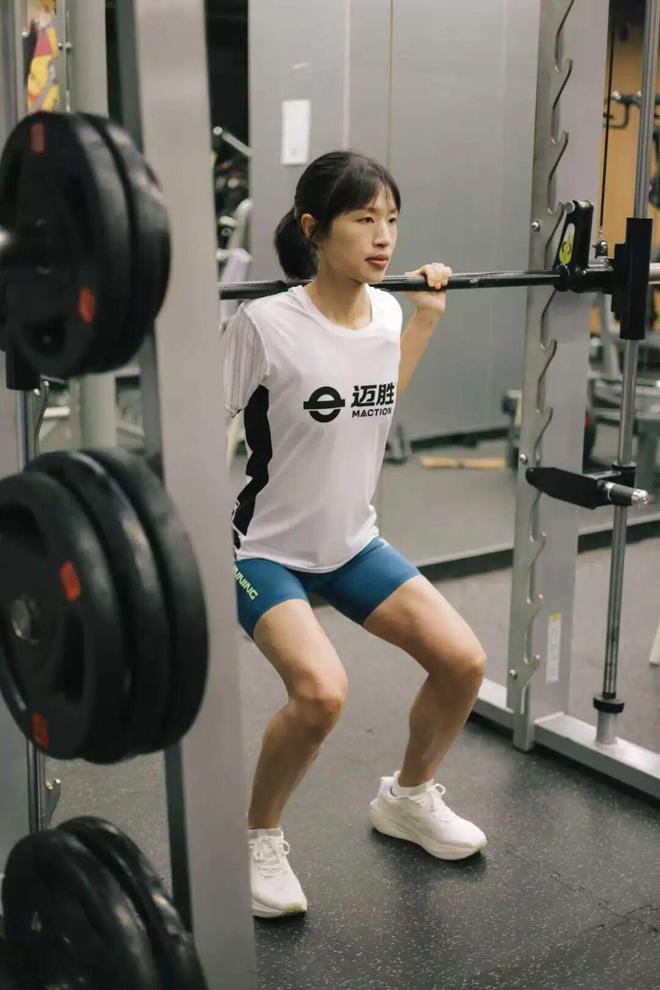 皇马vs马竞,B席、居莱尔或无缘首发;记者建议穆帅让维尼修斯,担任替补