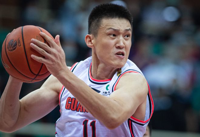 球迷吵翻!乔丹是NBA初代营销大牌,詹姆斯是迭代招牌,真相扎心