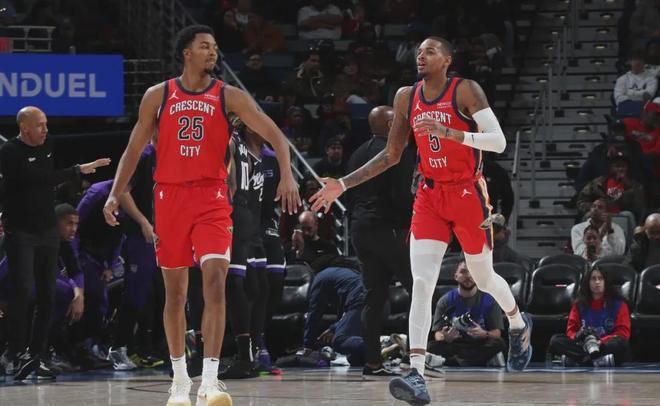 杨瀚森19+9获狂赞!开拓者和NBA官方晒海报,薪资专家直呼其太棒了