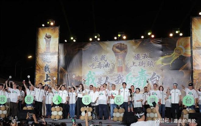 38岁刘亦菲抱小狗亮相七夕!整个娱乐圈都安静了,只知道她颜值高,却不知她还有一个好习惯