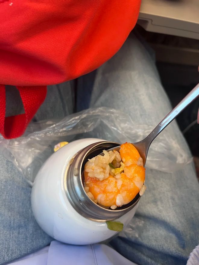 邮报:乌加特受伤不太可能影响曼联引进埃德松和M费的财力