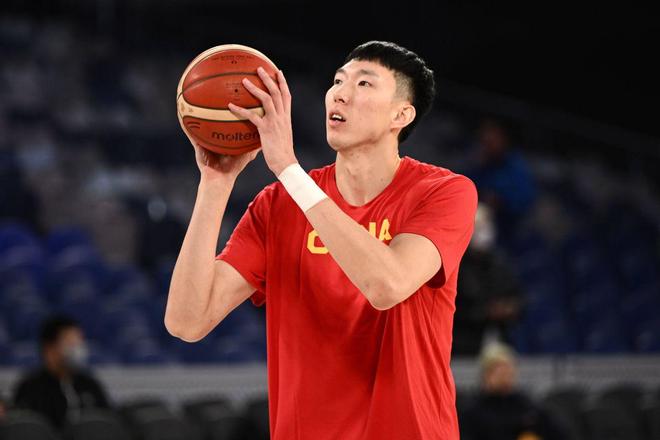 CBA:广东男篮邀请易建联出山,一线外援出走原因出炉,段睿骐主动选择辽宁,朱芳雨下一步工作敲定