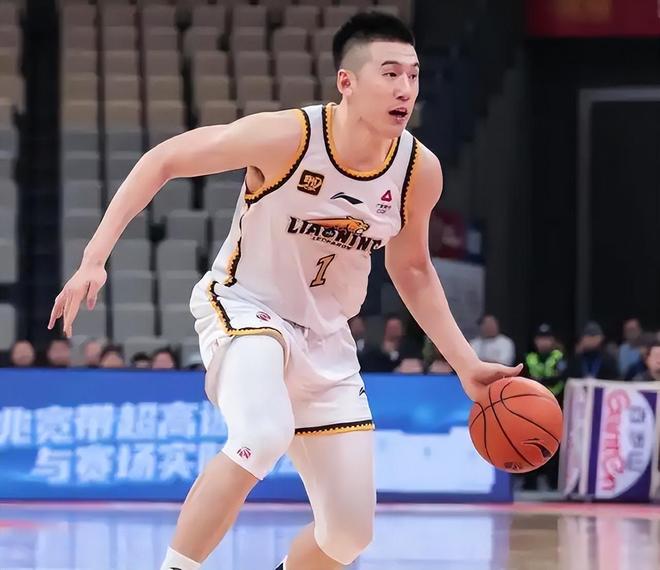 同曦不愧是网红大队!签说唱歌手J Cole,已跟队训练,历史第一档