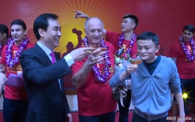 新绿茵场燃动乡村!齐家务镇高庄子村公益足球场迎来首场友谊赛
