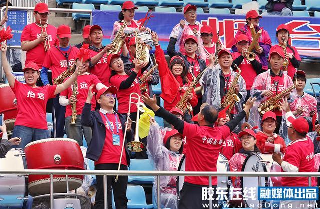 53年后,纽约尼克斯队再夺NBA总冠军!球迷沸腾了