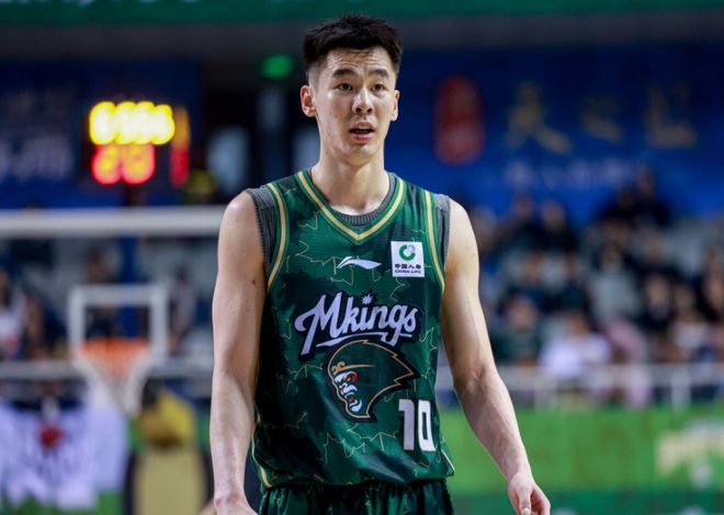 詹姆斯布朗轮休！绿军狂胜残阵76人 乔治首秀13分塔图姆23分