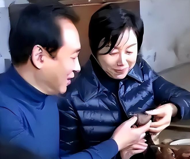 男篮头号功臣!廖三宁21+7两数据全场最高 献反超球+制胜4罚