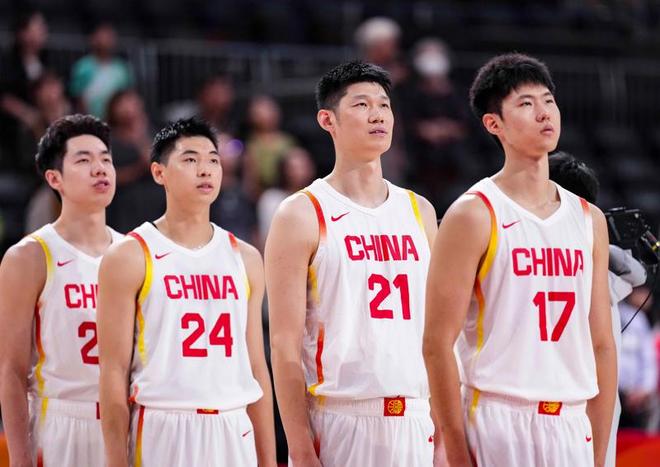 帕克：文班可能是现役最佳球员，他和哈珀、卡斯尔是三巨头