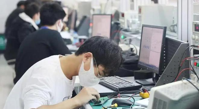 3胜5平2负,欧足联亮相的前10支球队仅3支取得胜利