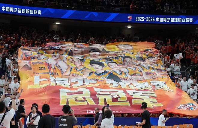 乒乓球全锦赛:马龙/许昕晋级男双8强