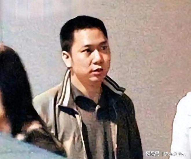 杜锋离任最大受益者!王少杰也离队,2米11国手解锁广东内线核心